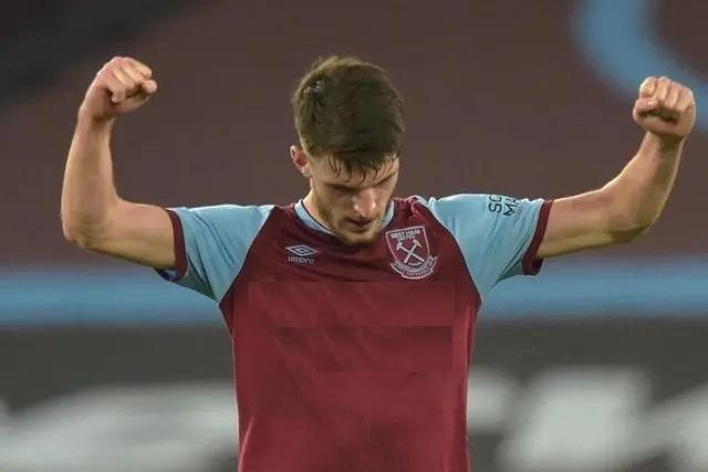 海星直播包含西汉姆发布备战花絮，赛前迎来里程碑，NBA常规赛任务艰巨，身体对抗强度拉满的词条